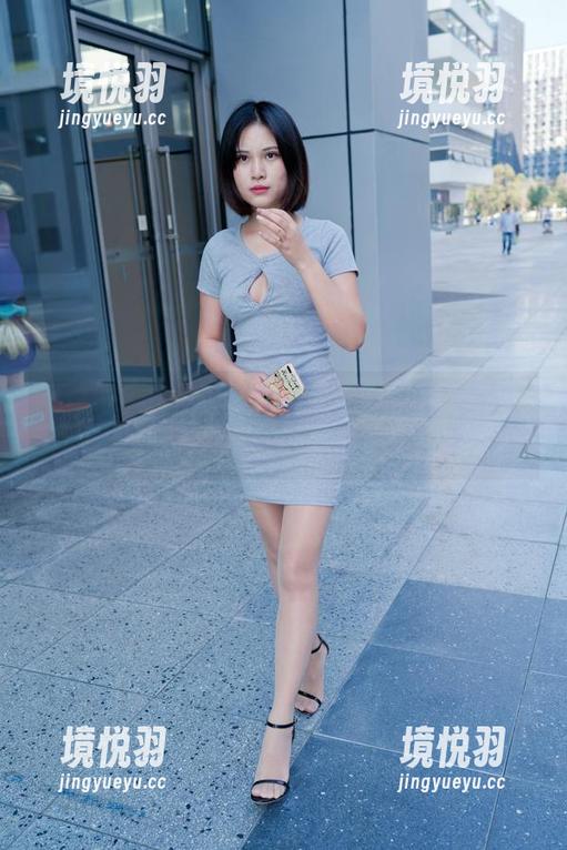 魔镜街拍 - 当蓝色泳衣成为你的日常穿搭，芝芝写真下载收藏必不可少！